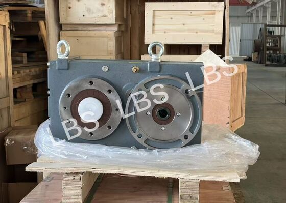 Ratio 56.6 Reducer Rated Output Torque 2500N.m For 5.5KW 1500rpm Motor